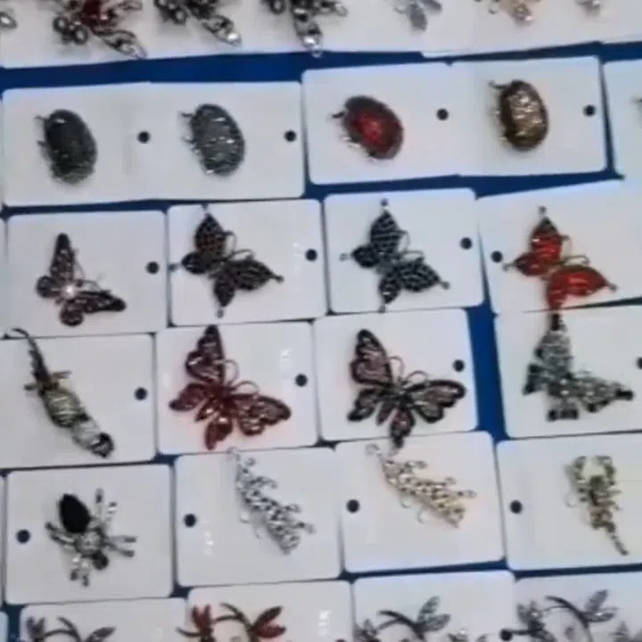 Yaxa sancaq-broşları - Tenderyard