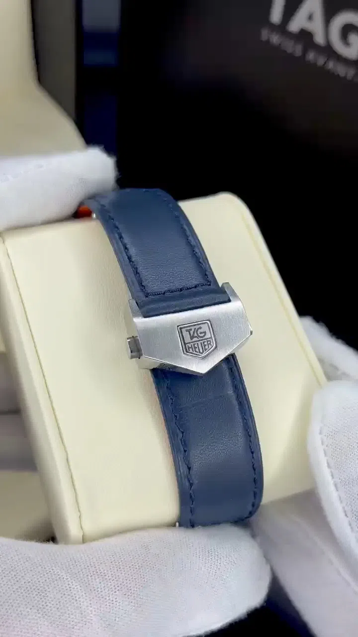 Tag Heuer Monaco qol saatı - Tenderyard